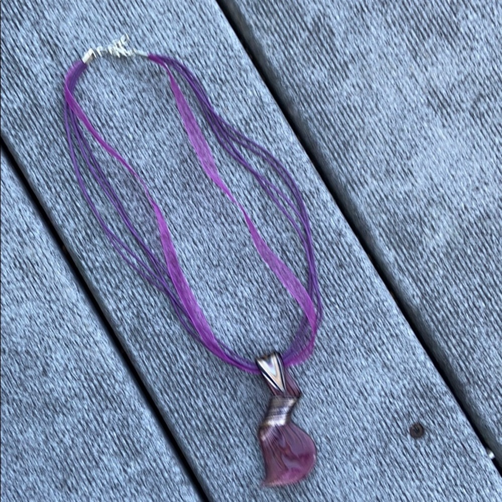 ❄️ String Necklace with Twisted Glass Charm
